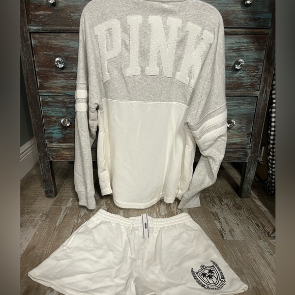 NWT!VSPINK Varsity FullZip White/Gray Fleece Jacket/VSPINK Fleece White Short-M - Picture 2 of 16